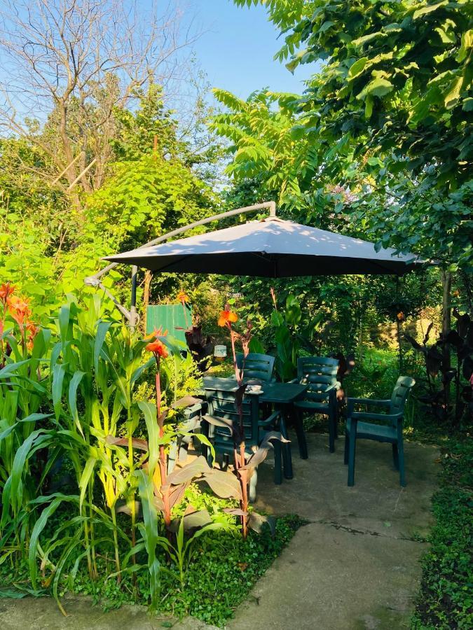 Guest House Barbi Batoumi Extérieur photo