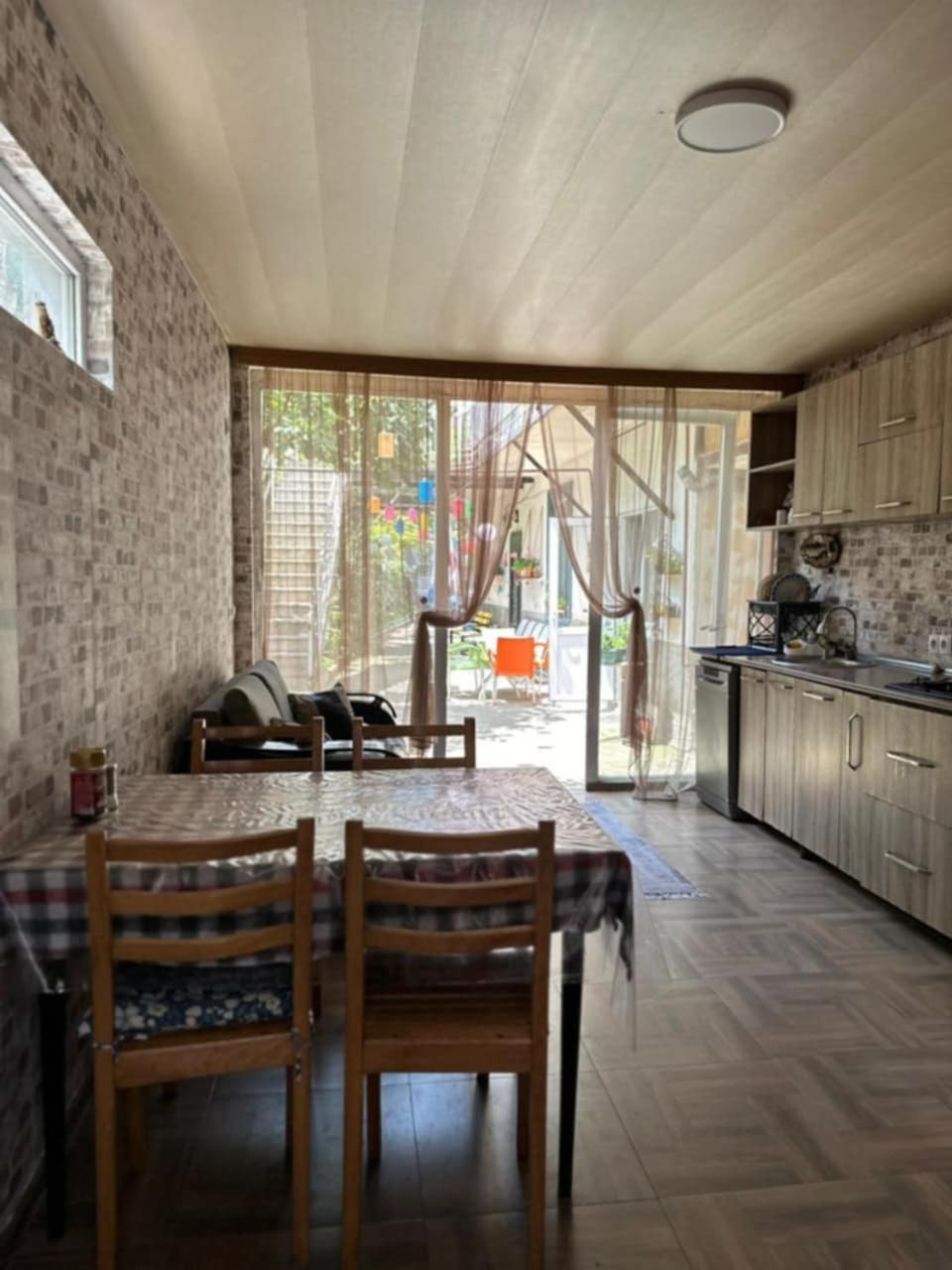 Guest House Barbi Batoumi Extérieur photo