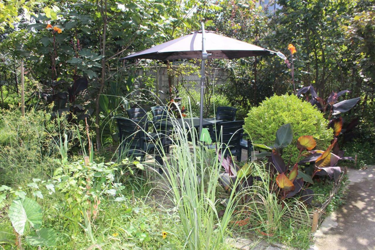 Guest House Barbi Batoumi Extérieur photo
